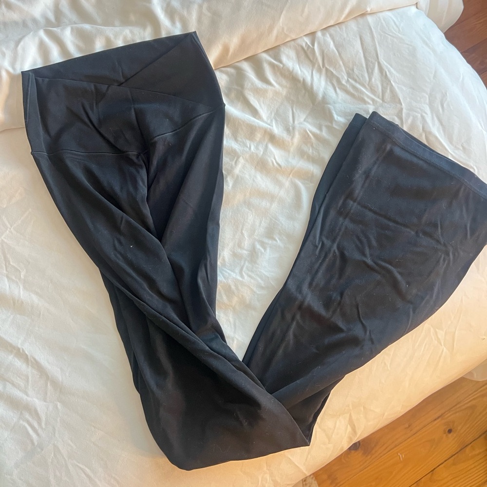 Aerie crossover flare leggings